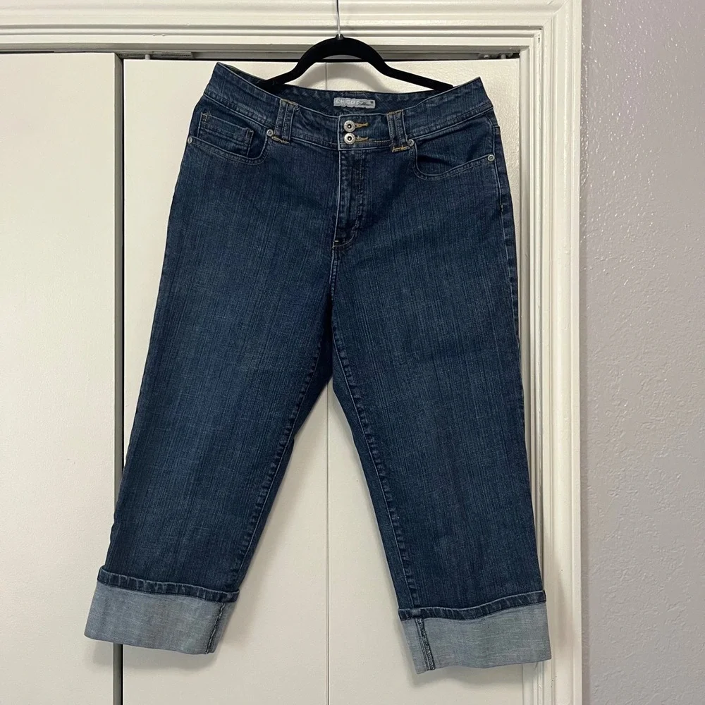 Chicos Platinum Dark Wash Cuffed Crop Jeans‎ Womens Size 2 Double Button Capri